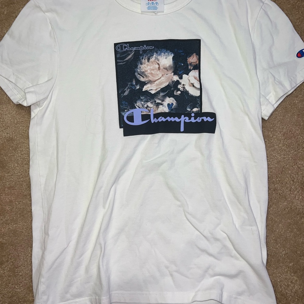 white champions shirt (small)